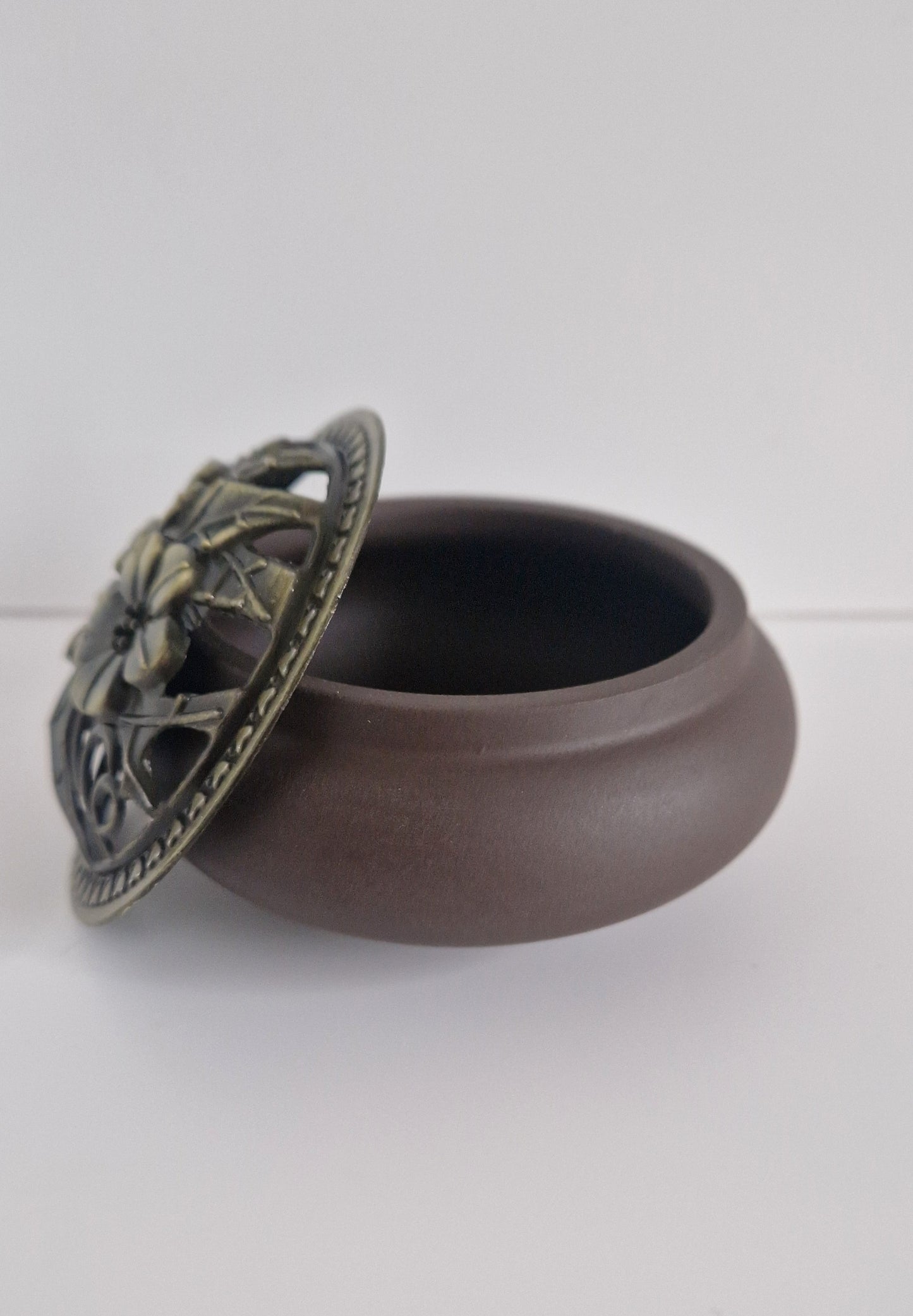 Encensoir marron céramique